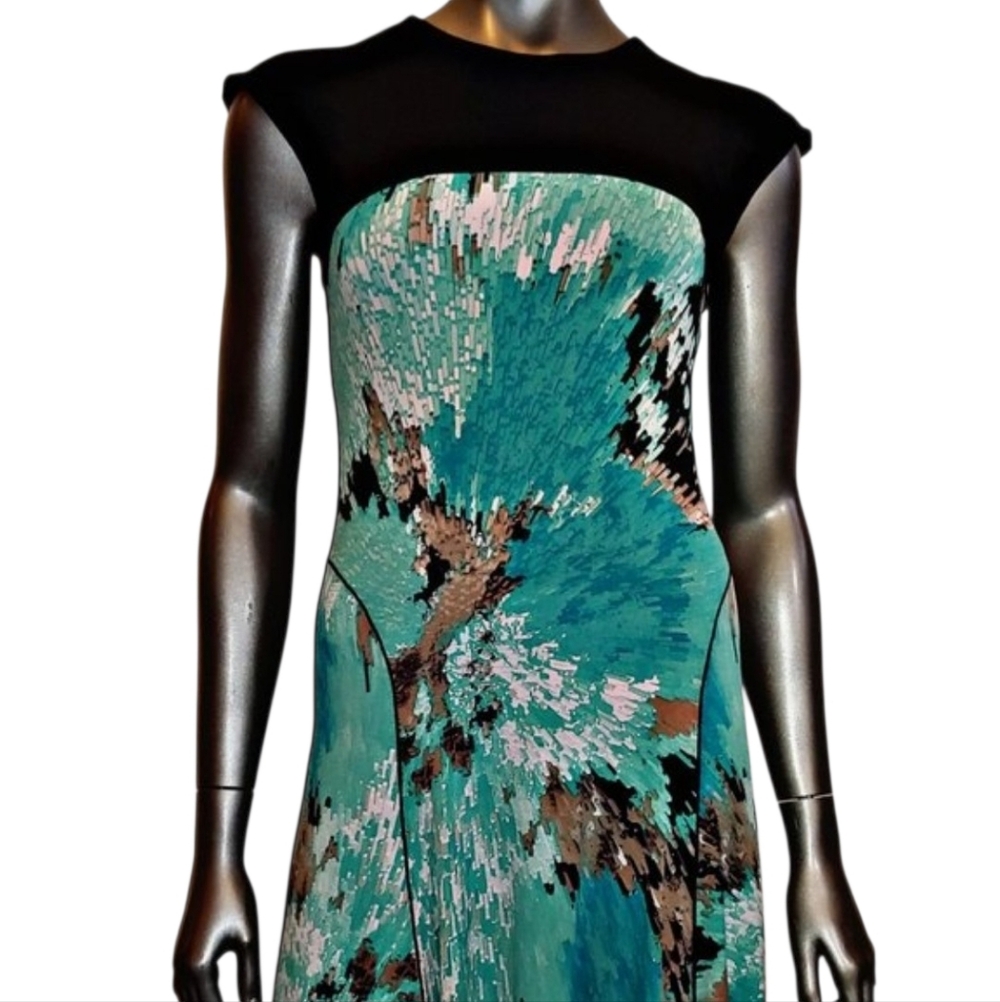 262B. Eva Varro Stretchy Dress - XS